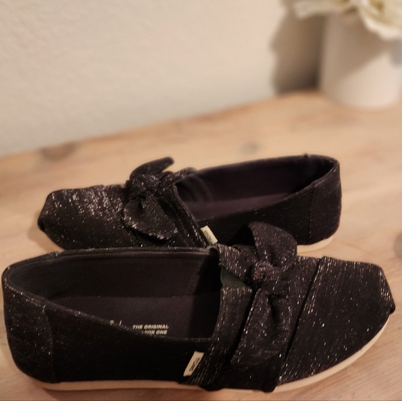 Tom's sparkly bow flats - Picture 2 of 3